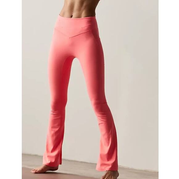 Free People Movement Never Better Flare Pants and workout Top set size S Coral - Picture 3 of 12